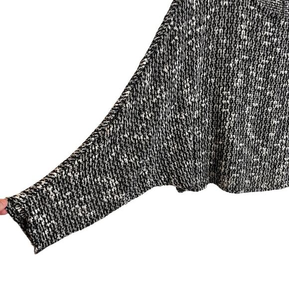 Pookie & Sebastian Black and White Batwing Sleeve Sweater - Picture 4 of 5